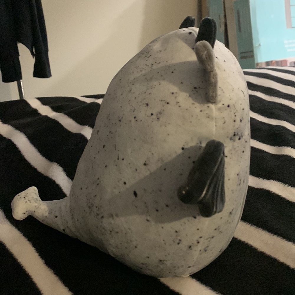 Gio SQUISHMALLOW 8โ - Picture 2 of 7